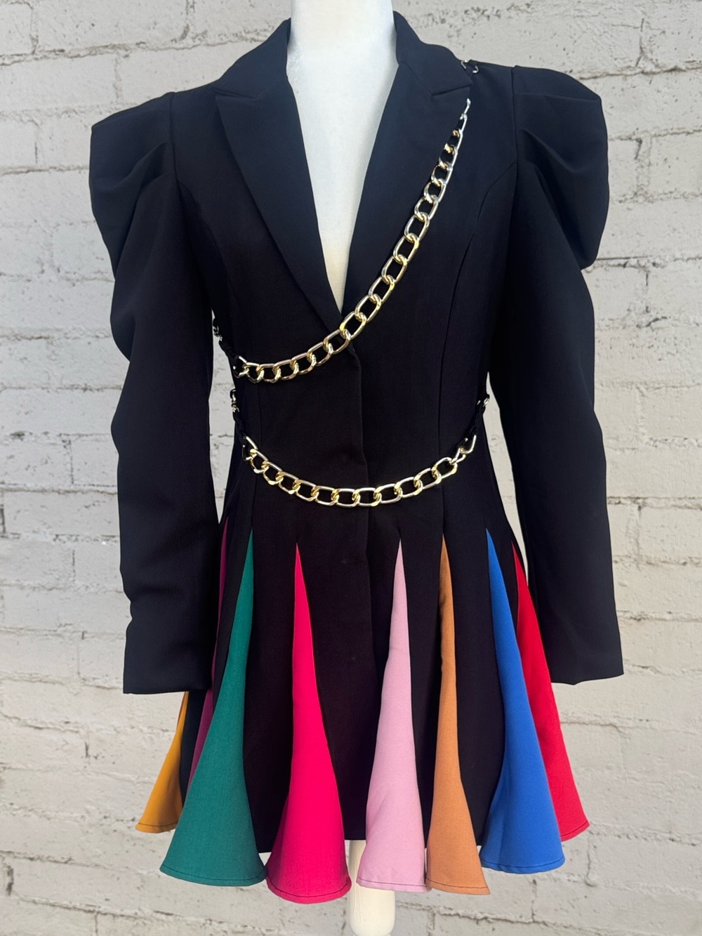 L'ATISTE by Amy Black Coat Dress Rainbow Pleated Skirt Gold Chains Size S - Picture 8 of 16
